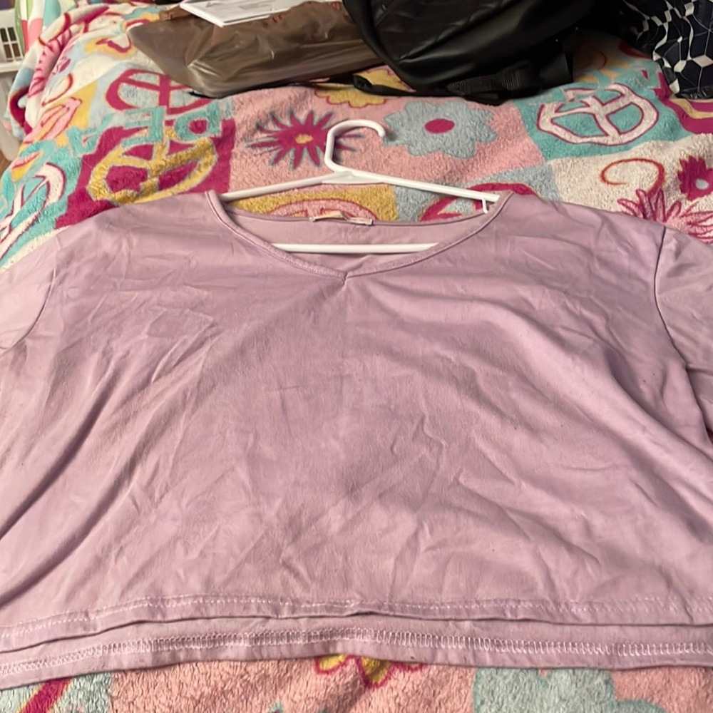 •purple cropped t-shirt•